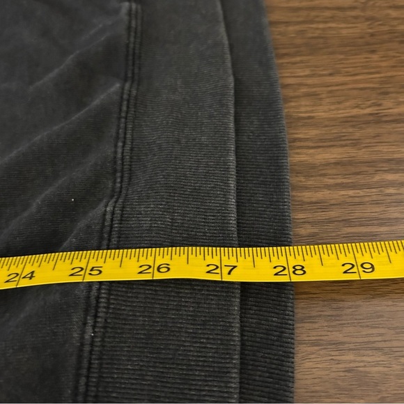 Y2K Oversize Black New York NYC Women’s Sweater Size L - Picture 9 of 10